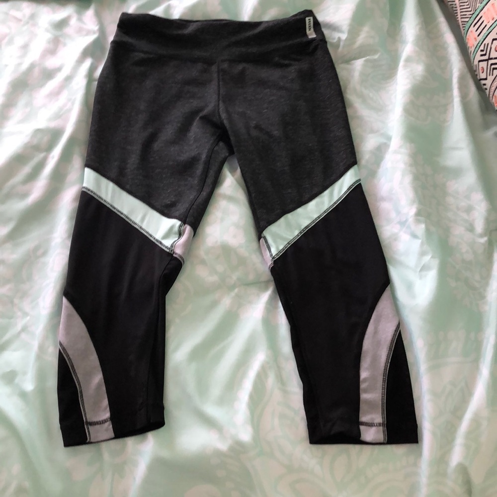 Athletic 3/4 Leggings!